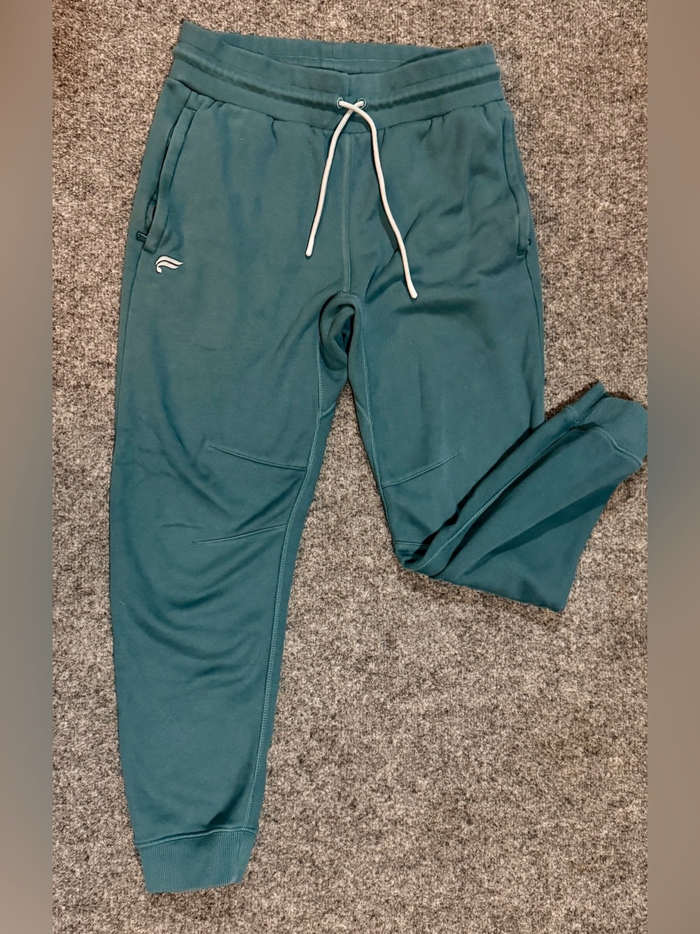 Fabletics Men’s Teal Joggers Size Small  Sweatpants Zipper Pockets